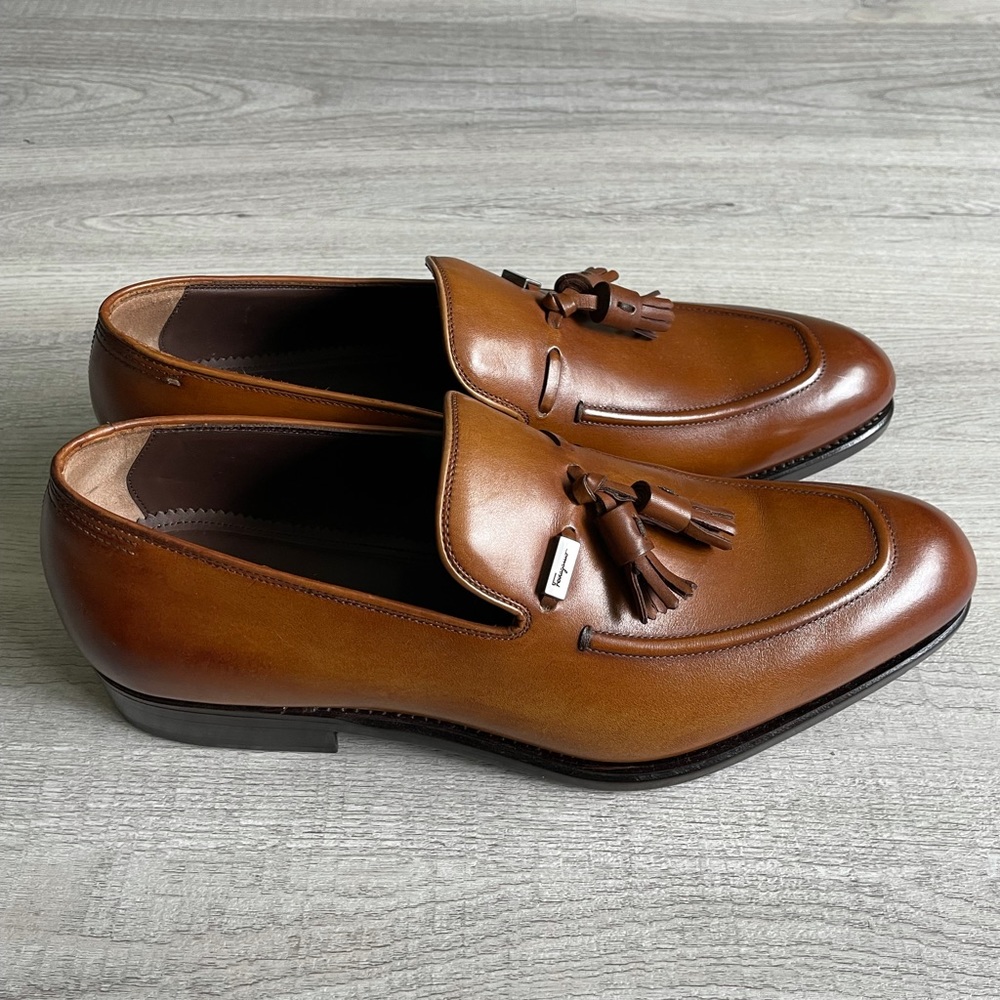 Salvatore Ferrogamo Oxford style Mocasin with Tassles Size 8.5 UK = 9.5 US